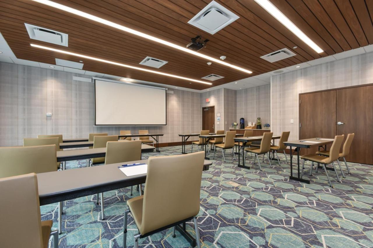 Holiday Inn Express & Suites Charlotte - Ballantyne By Ihg Εξωτερικό φωτογραφία